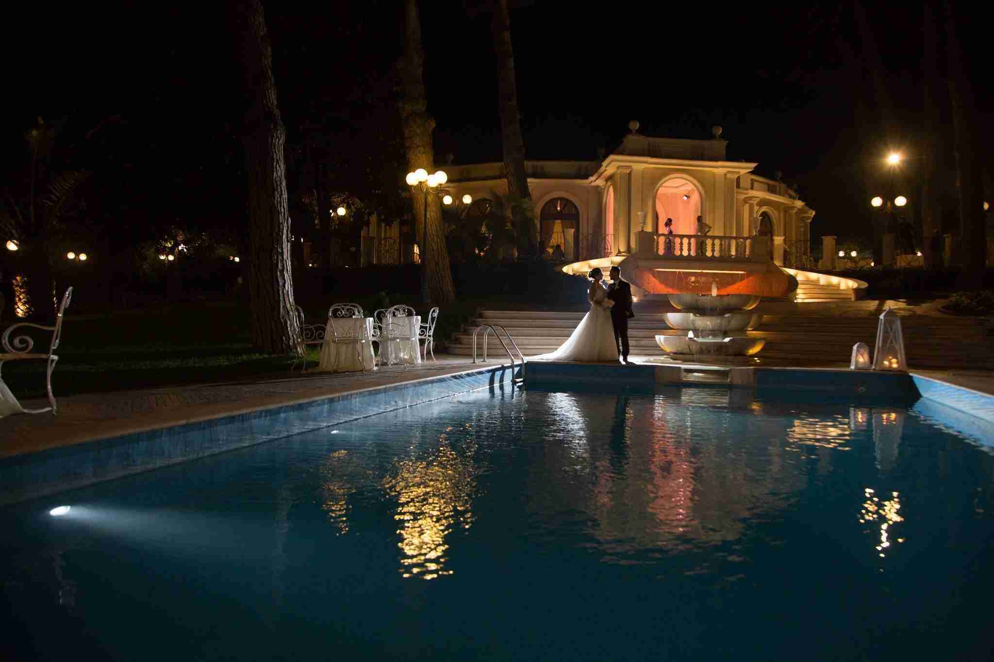 Matrimonio all'hotel villa Ferrata: esterno, giardino con piscina