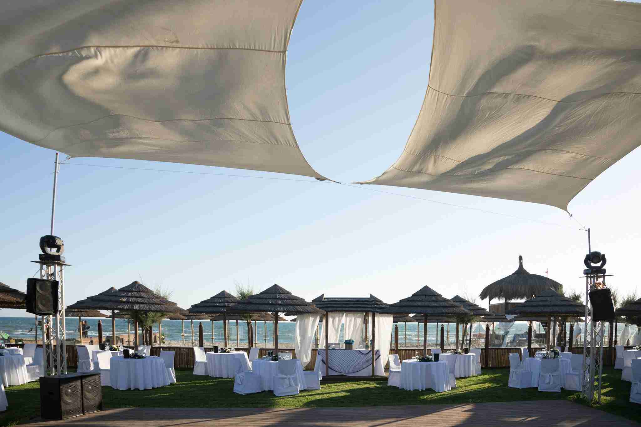 Matrimonio al Mare al Naut in Club: Ricevimento sulla spiaggia