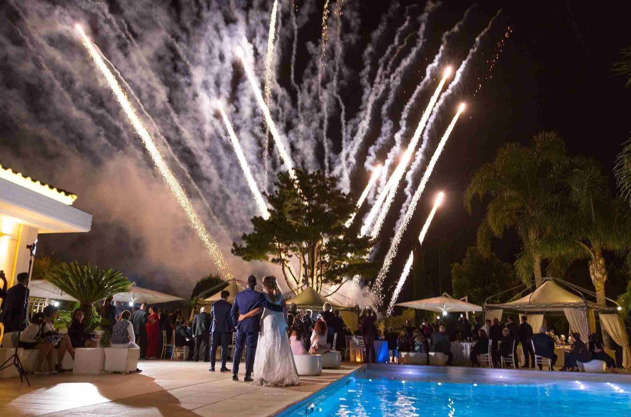 Matrimonio in giardino con Piscina - Villa Demetra