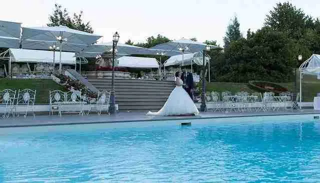 Matrimonio a Villa York: Giardino, piscina